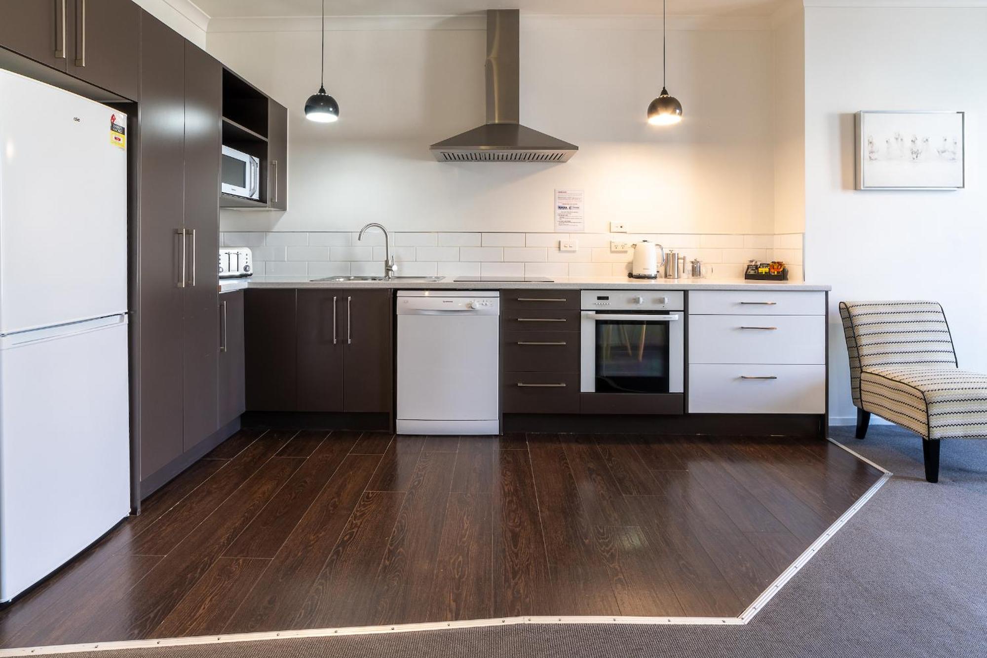 דנידין 315 Euro Motel And Serviced Apartments מראה חיצוני תמונה