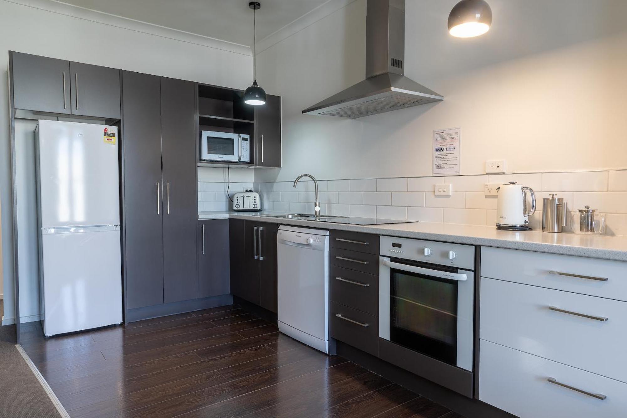 דנידין 315 Euro Motel And Serviced Apartments מראה חיצוני תמונה